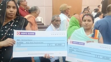 रायपुर : पक्का आशियाना मिलने से खिले चेहरे।