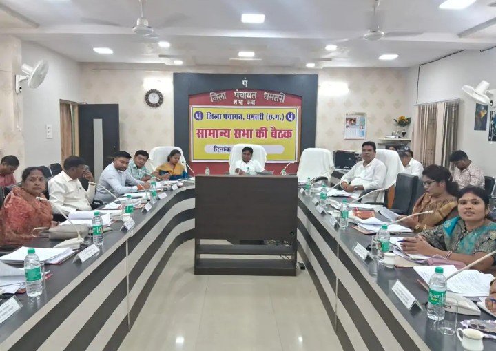 बिजली कटौती कम करने,ट्रांसफार्मर बदलने पर सामान्य सभा ने दिया जोर। बिजली कटौती कम करने,ट्रांसफार्मर बदलने पर सामान्य सभा ने दिया जोर।