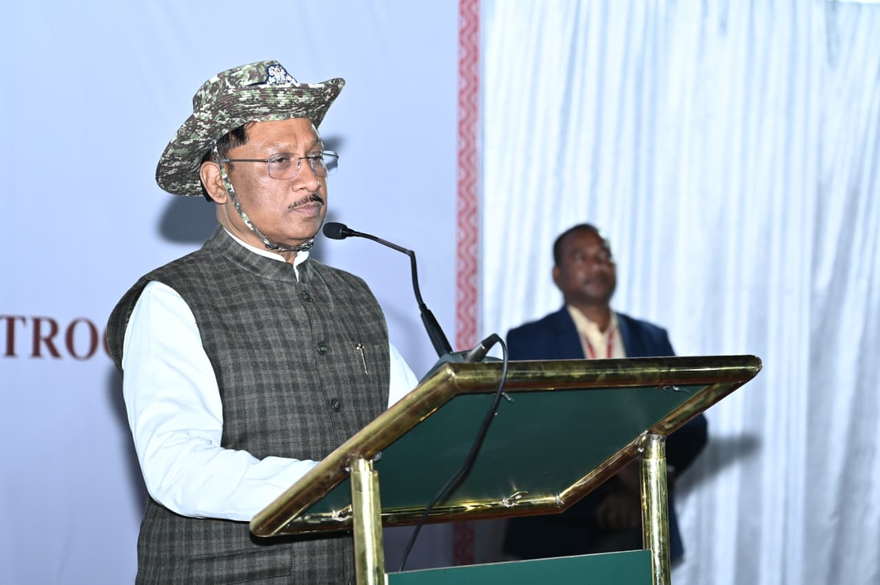 रायपुर : मुख्यमंत्री श्री साय नारायणपुर में जवानों से मिले और हौसला बढ़ाया… रायपुर : मुख्यमंत्री श्री साय नारायणपुर में जवानों से मिले और हौसला बढ़ाया…