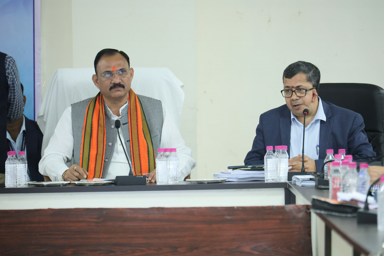 रायपुर : श्याम बिहारी जायसवाल ने स्वास्थ्य सेवाओं को मिशन मोड में सुदृढ़ करने के दिए निर्देश… रायपुर : श्याम बिहारी जायसवाल ने स्वास्थ्य सेवाओं को मिशन मोड में सुदृढ़ करने के दिए निर्देश…