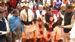 अमेरिका और भारत के बीच ट्रेड डील, NDA की बैठक में हुआ पीएम मोदी का जोरदार स्वागत… अमेरिका और भारत के बीच ट्रेड डील, NDA की बैठक में हुआ पीएम मोदी का जोरदार स्वागत…