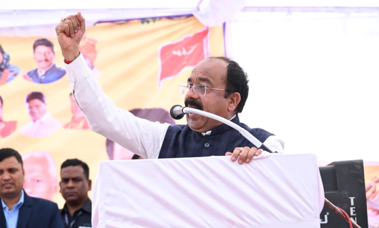 रायपुर : समाज के हर व्यक्ति के सुख-दुख में हों शामिल, कोई अकेला महसूस न करें : श्री अरुण साव… रायपुर : समाज के हर व्यक्ति के सुख-दुख में हों शामिल, कोई अकेला महसूस न करें : श्री अरुण साव…