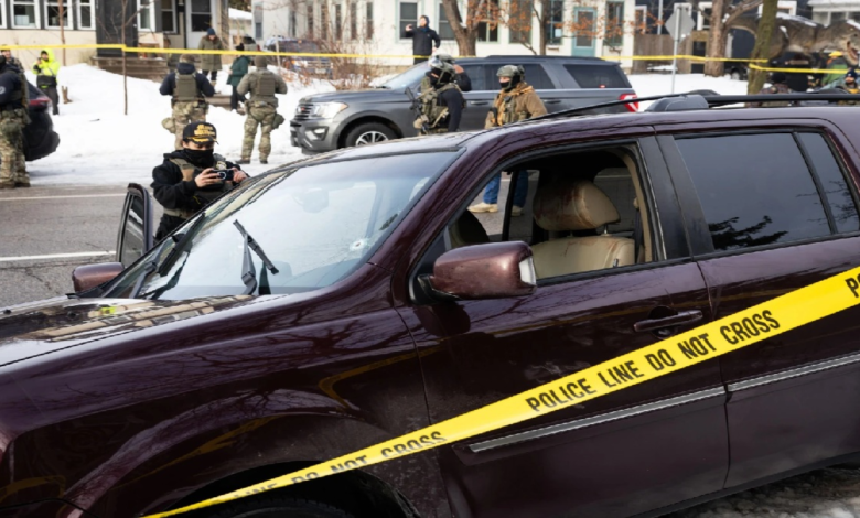 अमेरिका में एंटी-ICE प्रोटेस्ट जारी, प्रदर्शनकारी को आंख में मारी कम घातक गोली… अमेरिका में एंटी-ICE प्रोटेस्ट जारी, प्रदर्शनकारी को आंख में मारी कम घातक गोली…