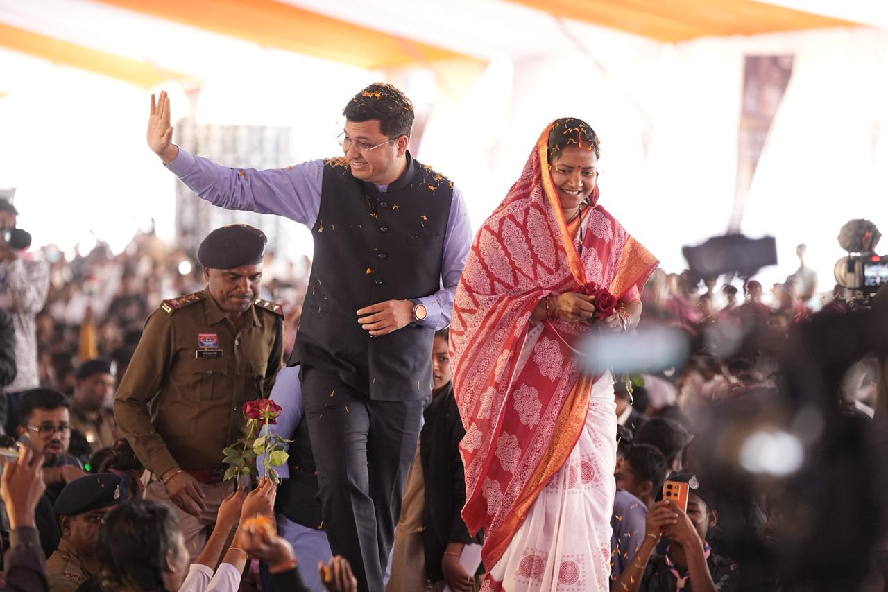 रायपुर : कपिध्वज करियर गाइडेंस कार्यक्रम से हजारों विद्यार्थियों को मिली नई दिशा… रायपुर : कपिध्वज करियर गाइडेंस कार्यक्रम से हजारों विद्यार्थियों को मिली नई दिशा…