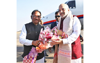 रायपुर : तीन दिवसीय छत्तीसगढ़ दौरे पर पहुंचे केंद्रीय गृह एवं सहकारिता मंत्री श्री अमित शाह : मुख्यमंत्री श्री विष्णुदेव साय ने स्वामी विवेकानंद विमानतल पर किया आत्मीय स्वागत… रायपुर : तीन दिवसीय छत्तीसगढ़ दौरे पर पहुंचे केंद्रीय गृह एवं सहकारिता मंत्री श्री अमित शाह : मुख्यमंत्री श्री विष्णुदेव साय ने स्वामी विवेकानंद विमानतल पर किया आत्मीय स्वागत…