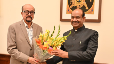 रायपुर : राज्यपाल श्री रमेन डेका ने लोकसभा अध्यक्ष श्री ओम बिरला से सौजन्य भेंट की… रायपुर : राज्यपाल श्री रमेन डेका ने लोकसभा अध्यक्ष श्री ओम बिरला से सौजन्य भेंट की…