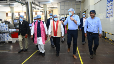 रायपुर : उपमुख्यमंत्री श्री विजय शर्मा एवं वन मंत्री श्री केदार कश्यप ने पशुपालकों एवं बिहान दीदियों के साथ किया आधुनिक डेयरियों का भ्रमण…