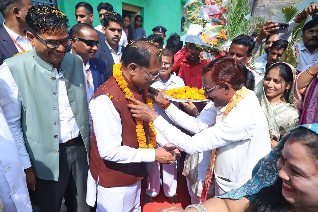 रायपुर : नगरीय निकायों में ऐतिहासिक जनादेश का एक वर्ष: सुशासन, पारदर्शिता और विकास पर जनता की मुहर – मुख्यमंत्री श्री विष्णु देव साय…