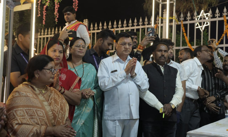 रायपुर : शिव आरती, दीपोत्सव और भव्य आतिशबाजी के साथ पाली महोत्सव 2026 का हुआ शुभारंभ…