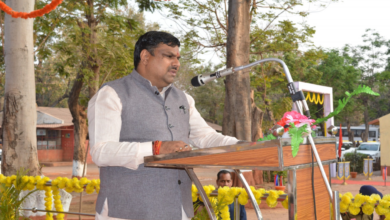 रायपुर : नेताजी सुभाष चंद्र बोस राज्य पुलिस अकादमी में 870 प्रशिक्षु उपनिरीक्षकों हेतु संवादात्मक प्रशिक्षण कार्यक्रम : शिक्षा मंत्री श्री गजेंद्र यादव ने किया मार्गदर्शन… रायपुर : नेताजी सुभाष चंद्र बोस राज्य पुलिस अकादमी में 870 प्रशिक्षु उपनिरीक्षकों हेतु संवादात्मक प्रशिक्षण कार्यक्रम : शिक्षा मंत्री श्री गजेंद्र यादव ने किया मार्गदर्शन…