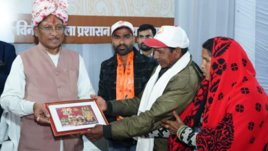 रायपुर : सुदूर अंचलों के श्रद्धालुओं को मिला अयोध्या धाम का सौभाग्य, मुख्यमंत्री ने कहा — यही जनसेवा की प्रेरणा… रायपुर : सुदूर अंचलों के श्रद्धालुओं को मिला अयोध्या धाम का सौभाग्य, मुख्यमंत्री ने कहा — यही जनसेवा की प्रेरणा…