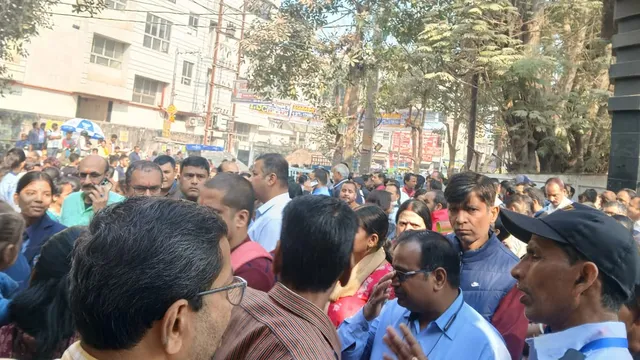 पटना: एंट्री बंद हुई तो टूट गई उम्मीदें, मसौढ़ी में मैट्रिक परीक्षा से वंचित छात्रा ने की आत्महत्या… पटना: एंट्री बंद हुई तो टूट गई उम्मीदें, मसौढ़ी में मैट्रिक परीक्षा से वंचित छात्रा ने की आत्महत्या…