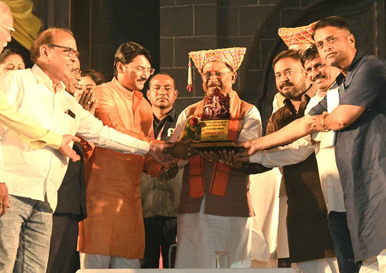 रायपुर : महानाट्य ‘जाणता राजा’ के माध्यम से जीवंत हुई शिवाजी महाराज की गौरवगाथा : मुख्यमंत्री श्री साय… रायपुर : महानाट्य ‘जाणता राजा’ के माध्यम से जीवंत हुई शिवाजी महाराज की गौरवगाथा : मुख्यमंत्री श्री साय…