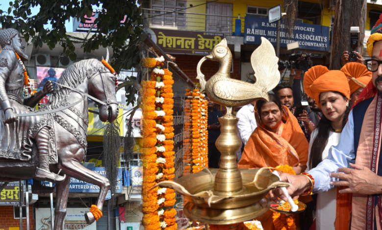 रायपुर : राज्यपाल श्री डेका ने छत्रपति शिवाजी महाराज की जयंती पर किया नमन… रायपुर : राज्यपाल श्री डेका ने छत्रपति शिवाजी महाराज की जयंती पर किया नमन…