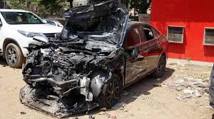 पहले कार से टक्कर, फिर ट्रक से कुचलने से मां-बेटी की दर्दनाक मौत… पहले कार से टक्कर, फिर ट्रक से कुचलने से मां-बेटी की दर्दनाक मौत…