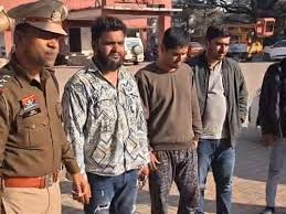 म्यूल खातों से हो रहा था अवैध लेनदेन, दो अंतरराज्यीय आरोपी गिरफ्तार; Durg पुलिस ने 13 पासबुक और 18 एटीएम कार्ड जब्त किए, न्यायिक रिमांड पर भेजा जेल… म्यूल खातों से हो रहा था अवैध लेनदेन, दो अंतरराज्यीय आरोपी गिरफ्तार; Durg पुलिस ने 13 पासबुक और 18 एटीएम कार्ड जब्त किए, न्यायिक रिमांड पर भेजा जेल…