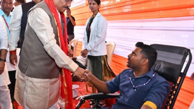 रायपुर : जन्मदिन पर सेवा का संदेश: मुख्यमंत्री श्री साय ने जन्मदिन पर रक्तदान शिविर का किया शुभारंभ… रायपुर : जन्मदिन पर सेवा का संदेश: मुख्यमंत्री श्री साय ने जन्मदिन पर रक्तदान शिविर का किया शुभारंभ…