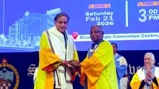 शशि थरूर मानद डीलिट की उपाधि से सम्मानित, कोलकाता के सेंट जेवियर विश्वविद्यालय ने दिया सम्मान…
