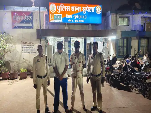 मोबाइल बैंकिंग शुरू कराने के नाम पर ठगी: तकनीकी समस्या का बहाना बनाकर ली मदद, अकाउंट और सिम बेच डाले; उसी खाते में जमा हुए ठगी के पैसे… मोबाइल बैंकिंग शुरू कराने के नाम पर ठगी: तकनीकी समस्या का बहाना बनाकर ली मदद, अकाउंट और सिम बेच डाले; उसी खाते में जमा हुए ठगी के पैसे…