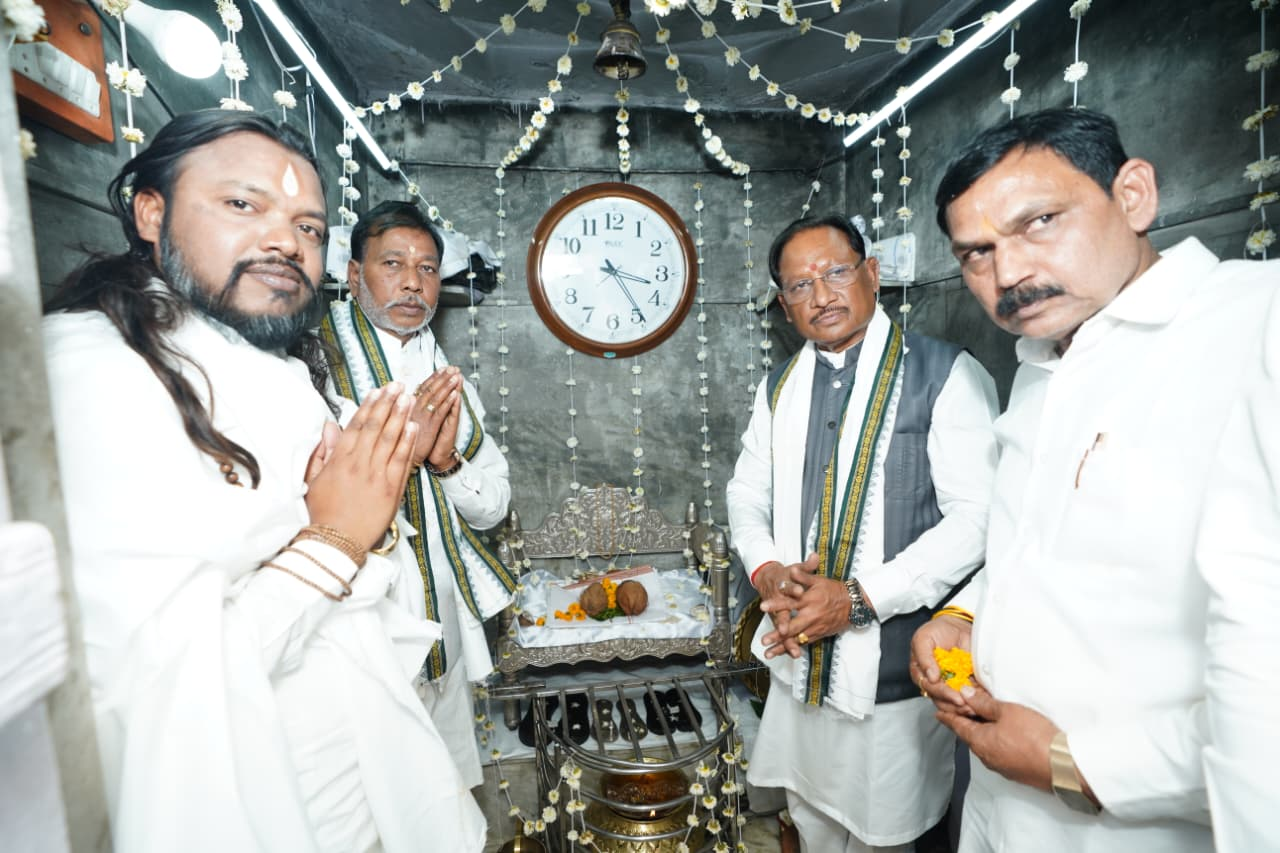 रायपुर : बाबा गुरू घासीदास जी के बताए मार्ग पर काम कर रही हमारी सरकार – मुख्यमंत्री श्री साय…