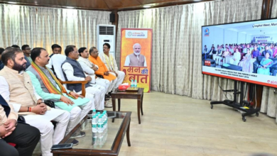 रायपुर : मुख्यमंत्री श्री विष्णु देव साय ने सुनी ‘मन की बात’ की 131वीं कड़ी… रायपुर : मुख्यमंत्री श्री विष्णु देव साय ने सुनी ‘मन की बात’ की 131वीं कड़ी…