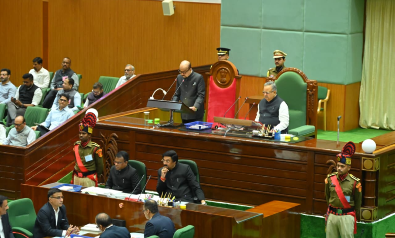 रायपुर : राज्यपाल श्री डेका ने छत्तीसगढ की 6 वीं विधानसभा के अष्टम् सत्र को संबोधित किया… रायपुर : राज्यपाल श्री डेका ने छत्तीसगढ की 6 वीं विधानसभा के अष्टम् सत्र को संबोधित किया…