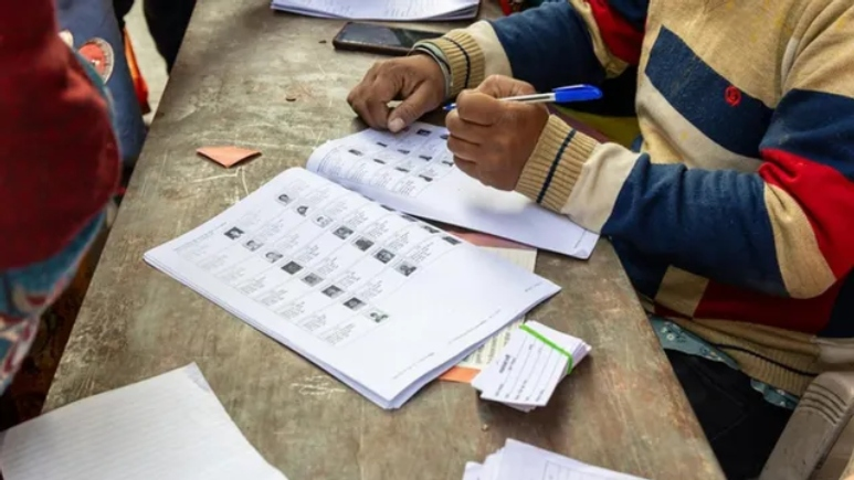 SIR: तमिलनाडु में घटे 74 लाख से अधिक मतदाता, ड्राफ्ट सूची के बाद 23 लाख बढ़े… SIR: तमिलनाडु में घटे 74 लाख से अधिक मतदाता, ड्राफ्ट सूची के बाद 23 लाख बढ़े…