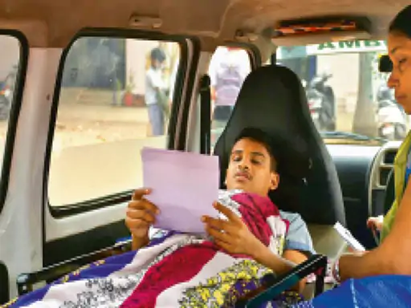 दृढ़ संकल्प के आगे हारी पीड़ा: कमर की गंभीर चोट के बावजूद भिलाई के अमन ने बिस्तर पर दी 12वीं की परीक्षा…