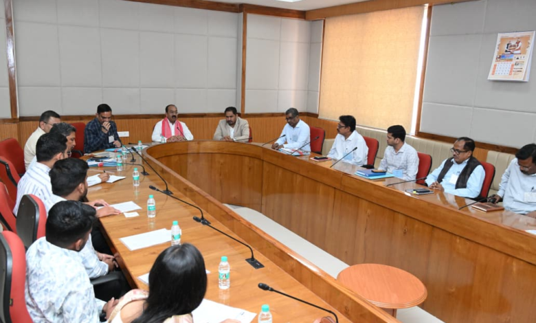 रायपुर : स्वच्छ और सुरक्षित पेयजल उपलब्ध कराने लोक स्वास्थ्य यांत्रिकी विभाग प्रतिबद्ध – श्री अरुण साव…