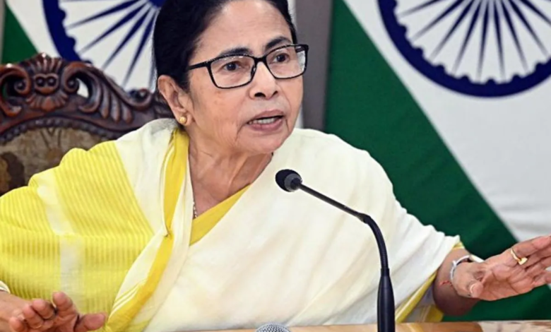 ममता बनर्जी को बंगाल में मतदाता सूची से 1.20 करोड़ नाम कटने की आशंका, चुनाव आयोग पर लगाए आरोप…