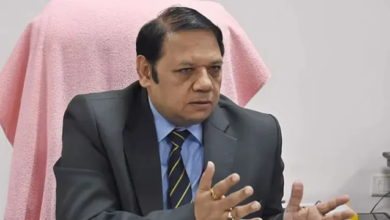 वीआइपी प्रोटोकॉल पर बीएसएनएल निदेशक को नोटिस, दो अफसरों का तबादला; एक को भेजा गया हजारों किमी दूर… वीआइपी प्रोटोकॉल पर बीएसएनएल निदेशक को नोटिस, दो अफसरों का तबादला; एक को भेजा गया हजारों किमी दूर…