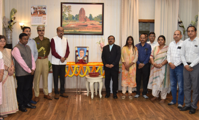 रायपुर : राज्यपाल श्री डेका ने वीर विनायक दामोदर सावरकर को श्रद्धांजलि दी…