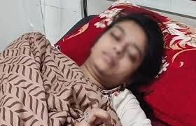 झोलाछाप डॉक्टर-सरपंच के क्लिनिक में गर्भवती महिला की संदिग्ध मौत: बलौदाबाजार में तबीयत बिगड़ी, नाक से खून और उल्टियां होने के बाद हुई बेहोशी, बिना पोस्टमॉर्टम अंतिम संस्कार… झोलाछाप डॉक्टर-सरपंच के क्लिनिक में गर्भवती महिला की संदिग्ध मौत: बलौदाबाजार में तबीयत बिगड़ी, नाक से खून और उल्टियां होने के बाद हुई बेहोशी, बिना पोस्टमॉर्टम अंतिम संस्कार…