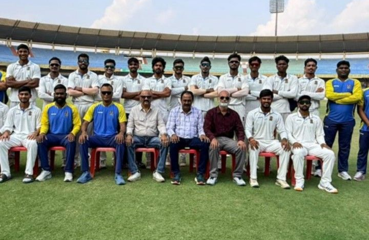 CK-नायडू ट्रॉफी सेमीफाइनल: छत्तीसगढ़ की बड़ी हार, दूसरी पारी महज 182 रन पर सिमटी; टीम ने सिर्फ 30 ओवर खेले और 180 रन से करारी शिकस्त झेली…