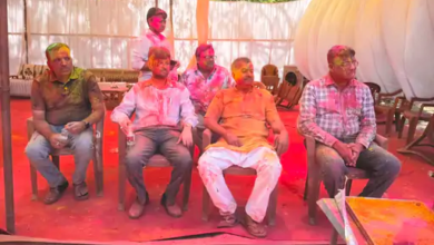 72 घंटे की ड्यूटी के बाद पुलिस ने मनाई होली: दुर्ग में वाटर कैनन से उड़ाए रंग, डीजे की धुन पर थिरके SSP, IG और कलेक्टर…