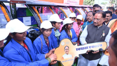 रायपुर : समूह की चार स्वच्छता सखियों ने बदल दी ग्राम पंचायत की तस्वीर…