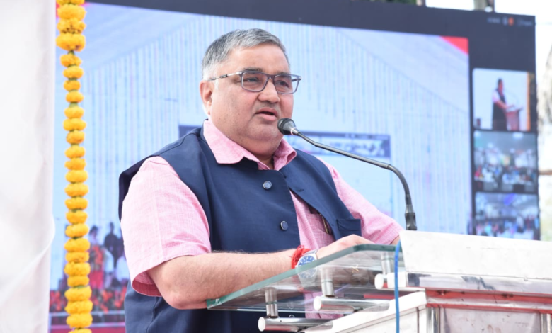 रायपुर : मुख्यमंत्री श्री विष्णु देव साय ने सरगुजा के 52 हजार से अधिक किसानों को दी होली की सौगात… रायपुर : मुख्यमंत्री श्री विष्णु देव साय ने सरगुजा के 52 हजार से अधिक किसानों को दी होली की सौगात…