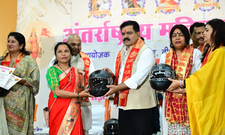 रायपुर : मैं भारत हूं” थीम पर भव्य बाइक-स्कूटी रैली, गोल्डन बुक ऑफ वर्ल्ड रिकॉर्ड में दर्ज…