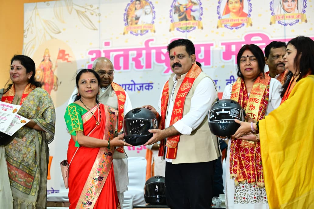 रायपुर : मैं भारत हूं” थीम पर भव्य बाइक-स्कूटी रैली, गोल्डन बुक ऑफ वर्ल्ड रिकॉर्ड में दर्ज…