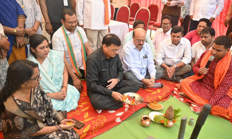 रायपुर : उद्योग मंत्री श्री लखन लाल देवांगन ने शिवाजीनगर और एमपी नगर कॉलोनी को दी 14.42 करोड़ के अंडरग्राउंड सीवरेज लाइन की सौगात, 3350 मकानों को मिलेगा लाभ… रायपुर : उद्योग मंत्री श्री लखन लाल देवांगन ने शिवाजीनगर और एमपी नगर कॉलोनी को दी 14.42 करोड़ के अंडरग्राउंड सीवरेज लाइन की सौगात, 3350 मकानों को मिलेगा लाभ…