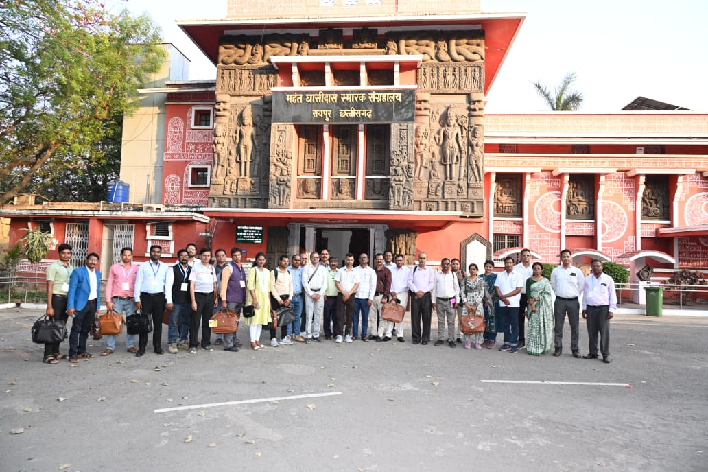 रायपुर : पुरातत्त्वीय धरोहरों के संरक्षण में जनभागीदारी बढ़ाने की पहल, जिला पुरातत्त्वीय संघों के गठन पर तीन दिवसीय कार्यशाला शुरू…