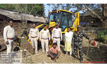 रायपुर : वन भूमि पर अवैध कब्जे के प्रयास पर वन विभाग की त्वरित कार्रवाई, जेसीबी मशीन जब्त…