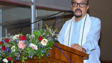 रायपुर : अपनी भावनाओं, दुख और खुशी को व्यक्त करने का सबसे सरल और सशक्त माध्यम हमारी मातृभाषा होती है-श्री डेका…