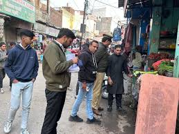 कई दुकानों से डिस्पोजेबल गिलास और पन्नियां जब्त, लगाया गया जुर्माना…