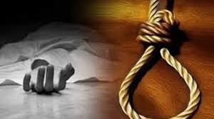 हैदराबाद: पति से बहस के बाद शराबी पत्नी ने किया सुसाइड, पंखे पर फंदा डालकर दी जान….