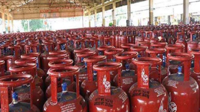 होली से पहले आपकी जेब को झटका, गैस सिलेंडर के बढ़े दाम, हवाई यात्रा भी महंगी… आज से लागू हो गए ये बदलाव… होली से पहले आपकी जेब को झटका, गैस सिलेंडर के बढ़े दाम, हवाई यात्रा भी महंगी… आज से लागू हो गए ये बदलाव…