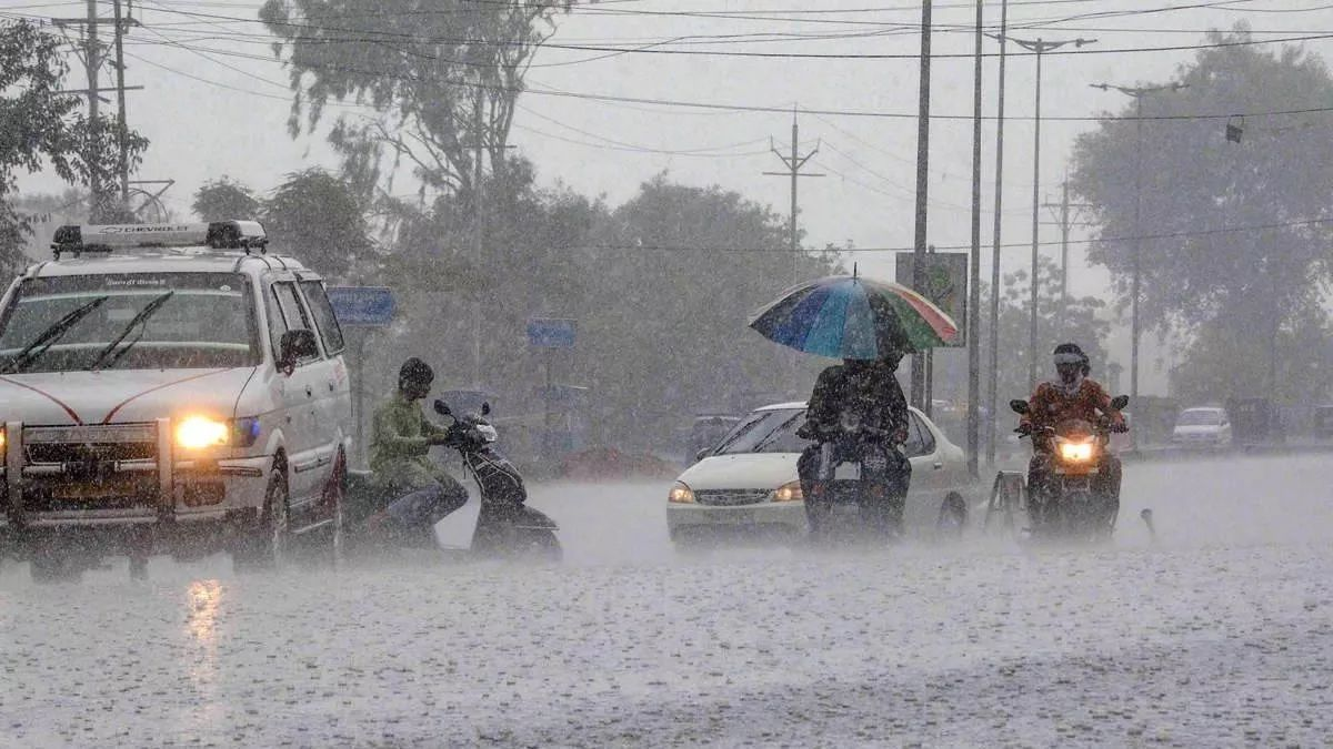 Uttar Pradesh–Bihar से लेकर Rajasthan–Delhi तक बदला मौसम का मिजाज, India Meteorological Department ने आंधी-बारिश का अलर्ट जारी किया…