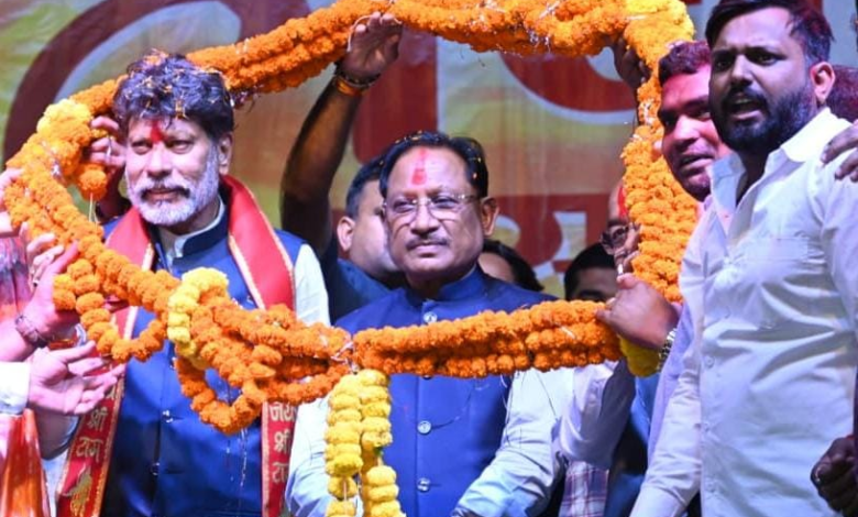 रायपुर : रंगों में घुला समरसता का संदेश: मुख्यमंत्री श्री विष्णु देव साय होली मिलन समारोह में हुए शामिल…