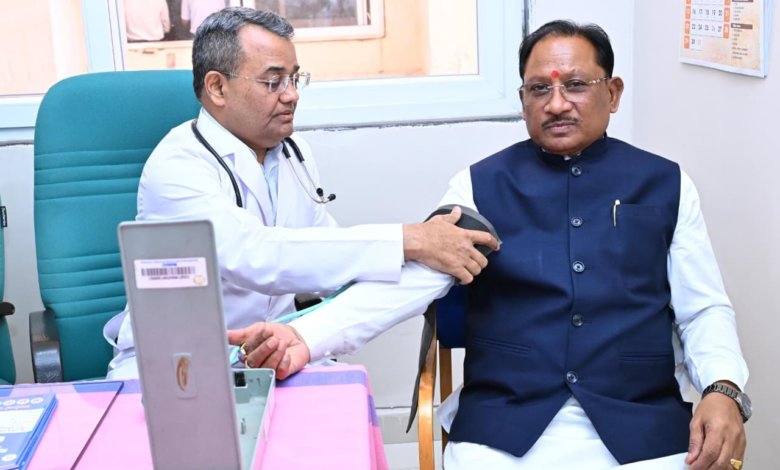 रायपुर : स्वास्थ्य के प्रति जागरूकता का संदेश: मुख्यमंत्री श्री विष्णुदेव साय ने विधानसभा परिसर में तीन दिवसीय स्वास्थ्य शिविर का किया शुभारंभ…