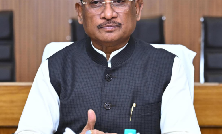 रायपुर : मुख्यमंत्री श्री विष्णु देव साय ने वीरांगना रानी अवंती बाई लोधी की पुण्यतिथि पर किया नमन… रायपुर : मुख्यमंत्री श्री विष्णु देव साय ने वीरांगना रानी अवंती बाई लोधी की पुण्यतिथि पर किया नमन…